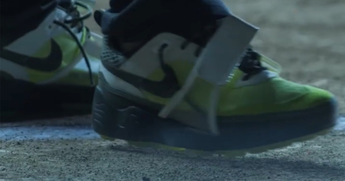 Travis Scott presents his new signature Nike pour: Zoom Field Jaxx "Limelight"